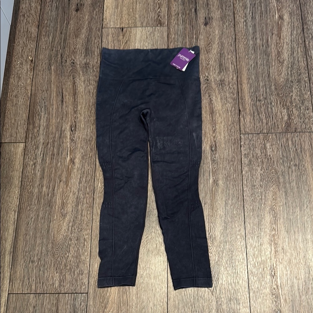 Yummie Black High-Waisted Leggings M/L